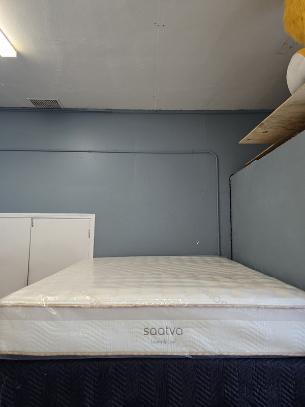 Saatva Loom&Leaf Cal-KING Size RELAXED-FIRM