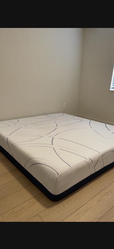 Nectar Queen Memory Foam Mattress Medium Firm Abstract Print White Blue Used gallery
