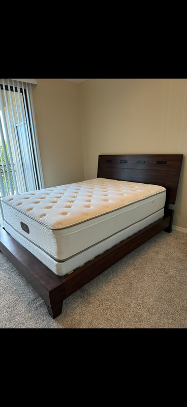 Four Seasons Mattress Queen/King