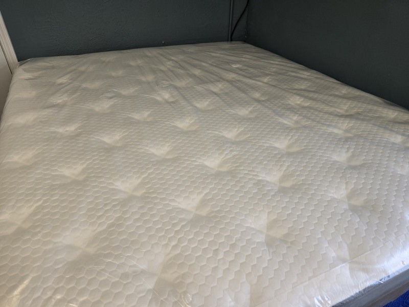Helix Twilight Luxe King Size Mattress gallery