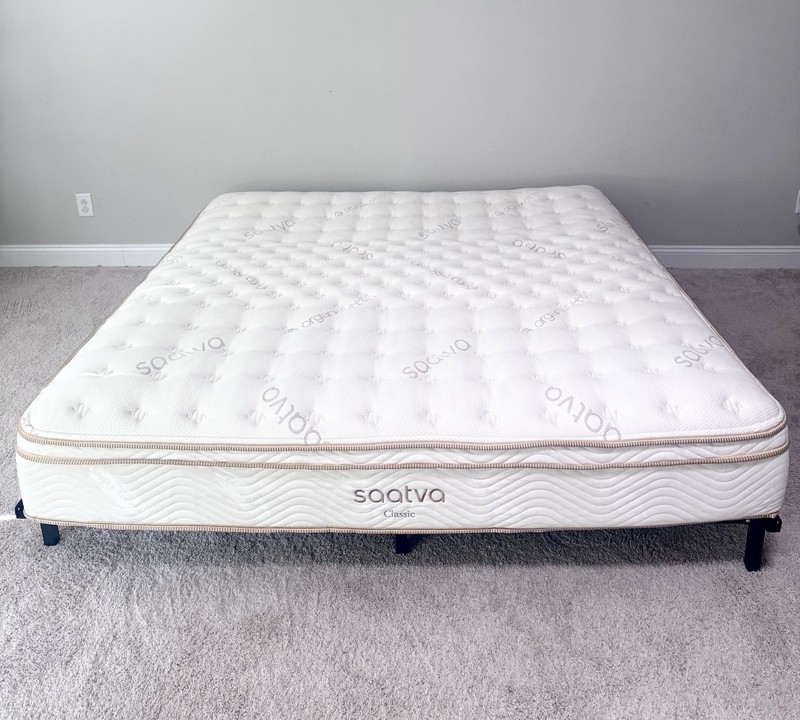 Saatva Classic King Organic Cotton Top Breathable Mattress
