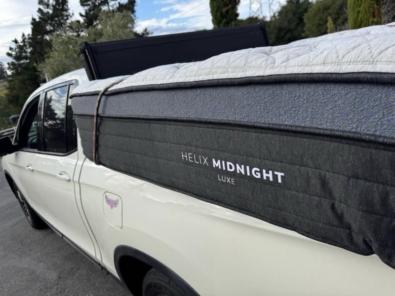 Helix Midnight Luxe King Mattress -Slightly Used (2 Months) + Sheets & Protector